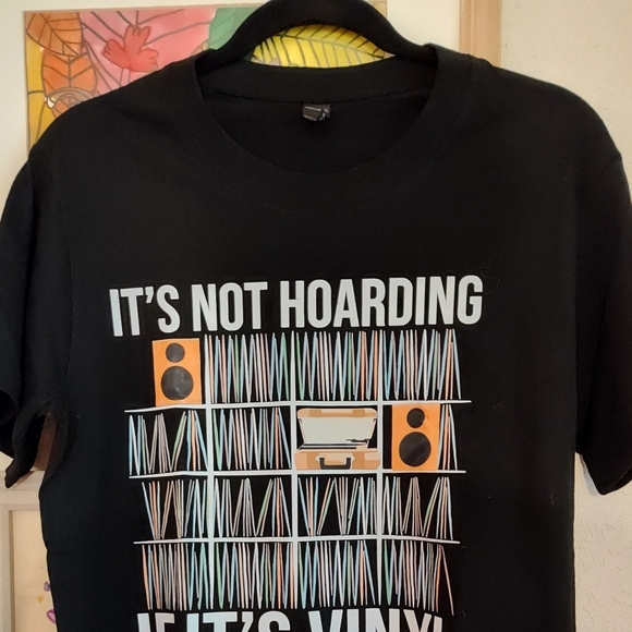 Black Graphic T-Shirt with Vinyl Design It's Not Hoarding If It's Vinyl ⏺️ - Picture 2 of 5